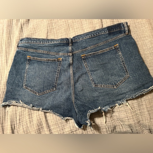 Abercrombie High Rise Mom Short - Picture 3 of 4